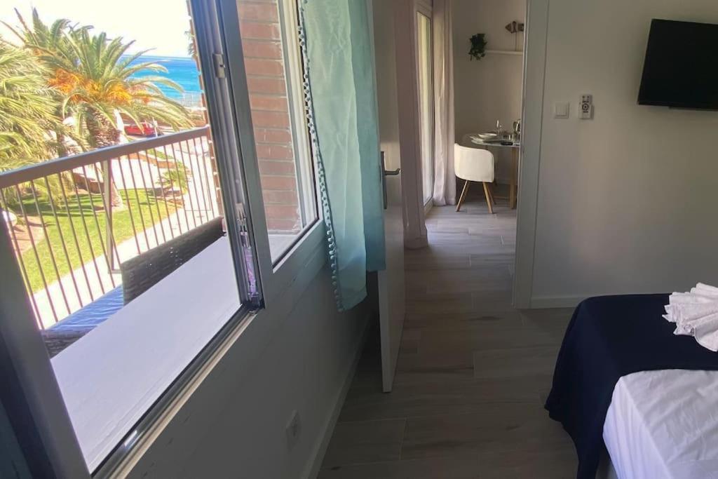 Piso Centrico En La Playa Junto La Rambla Apartment *